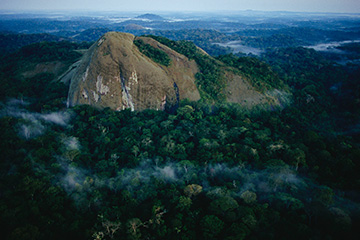 加蓬穆伊拉機(jī)場三字代碼(MJL),穆伊拉機(jī)場(Mouila airport)四字碼,加蓬機(jī)場三字碼查詢